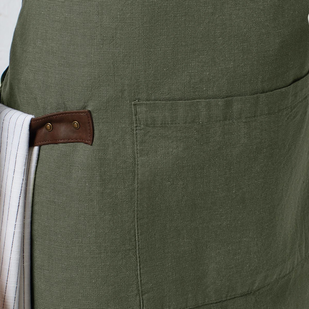 Close up of forest apron pocket